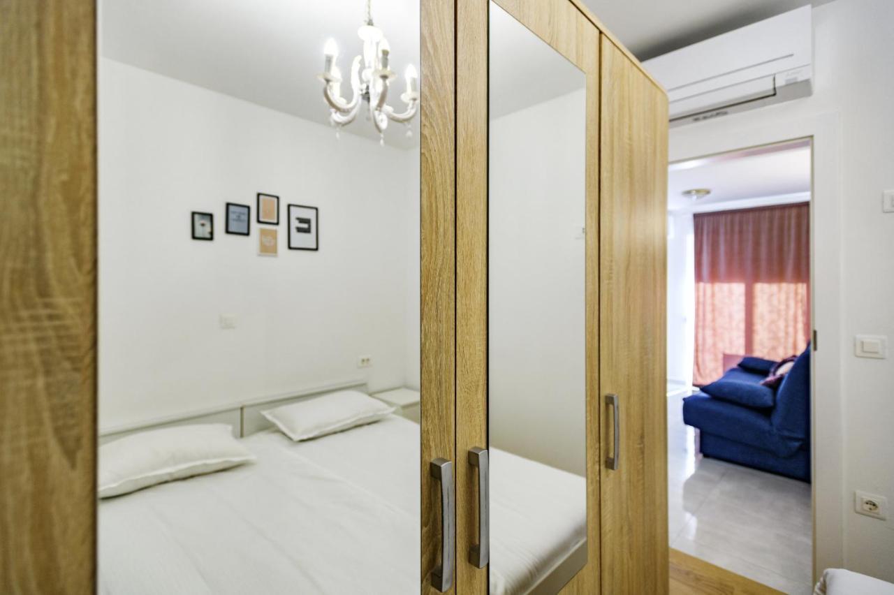 Holiday Apartment Zadar - With Summer Balcony And Parking Exterior foto