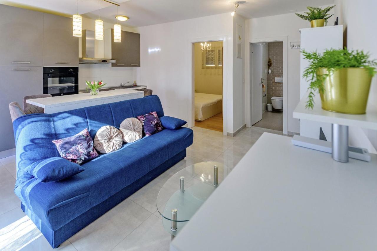 Holiday Apartment Zadar - With Summer Balcony And Parking Exterior foto